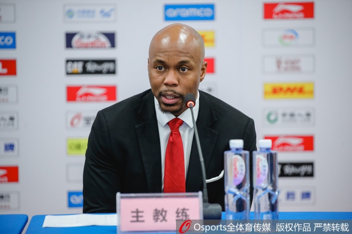 媒体人：米切尔改造广州有章法 打法成熟后全面崛起只是时间问题