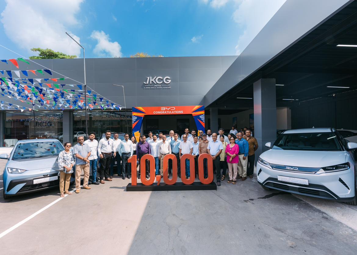 祝贺比亚迪在斯里兰卡达成交付10000辆里程碑！