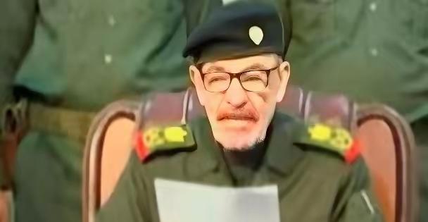 悬赏一千万美元，出动特种部队、无人机和卫星，美军找了他十几年都没抓到。这期间，数