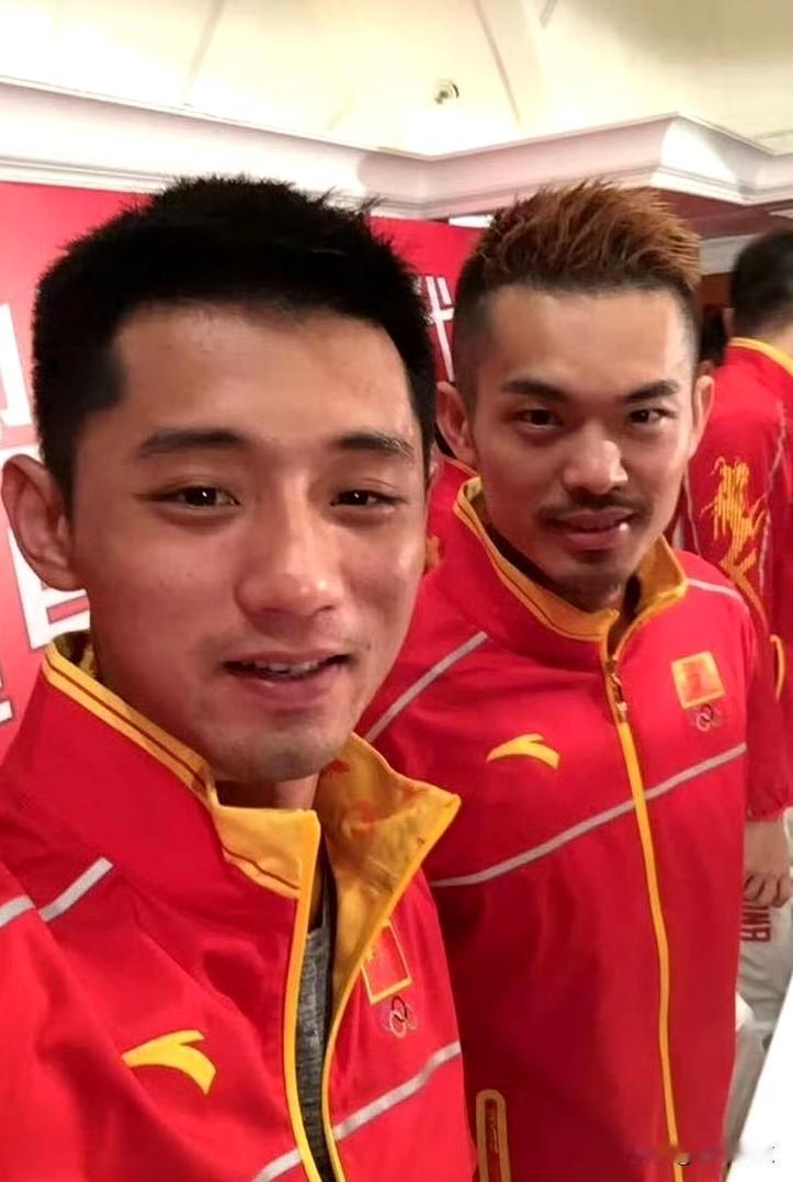 两人气场都很强大，但林丹比张继科更显霸气。