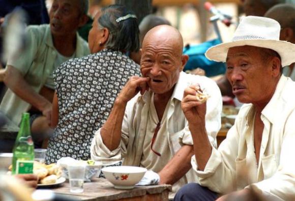 大家常说饭后不宜立刻剧烈运动，吃完饭之后究竟间隔多久活动，才是对肠胃最友好的方式