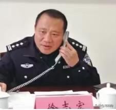 公安干部主动投案，彰显反腐高压常态
 近日原公安系统副局长主动投案、接受纪检监察