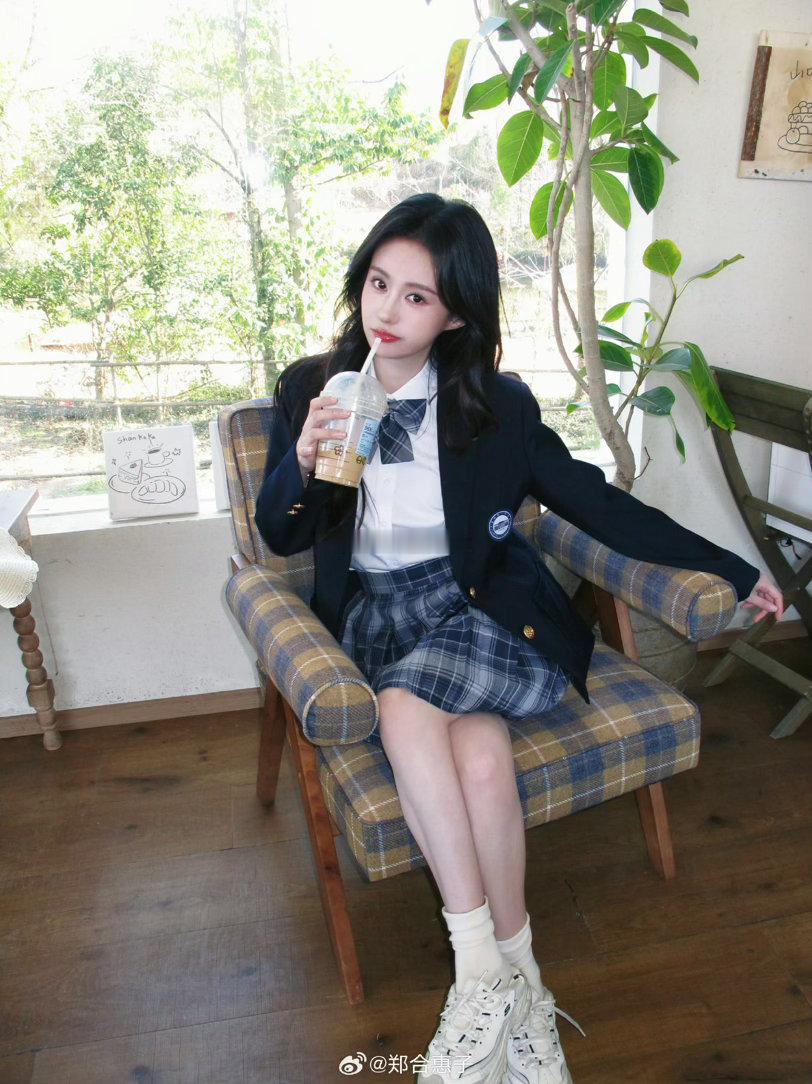 恭喜惠子喜得好老板！加入了杨幂新公司，有能力、有资源、有情意，这个老板值得拥有郑