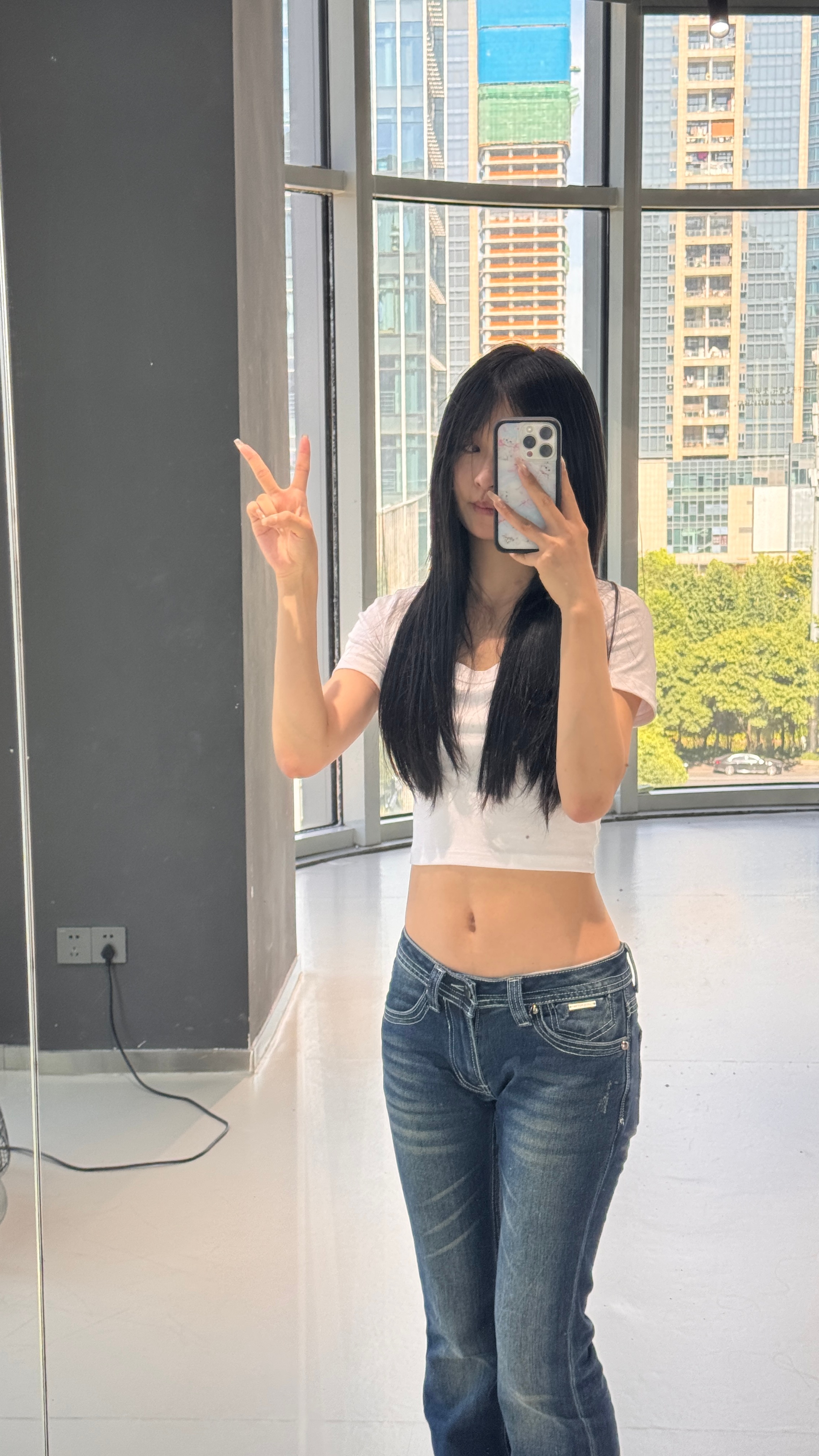 跳完舞之后没及时补充足够的水中暑了。 ​​​