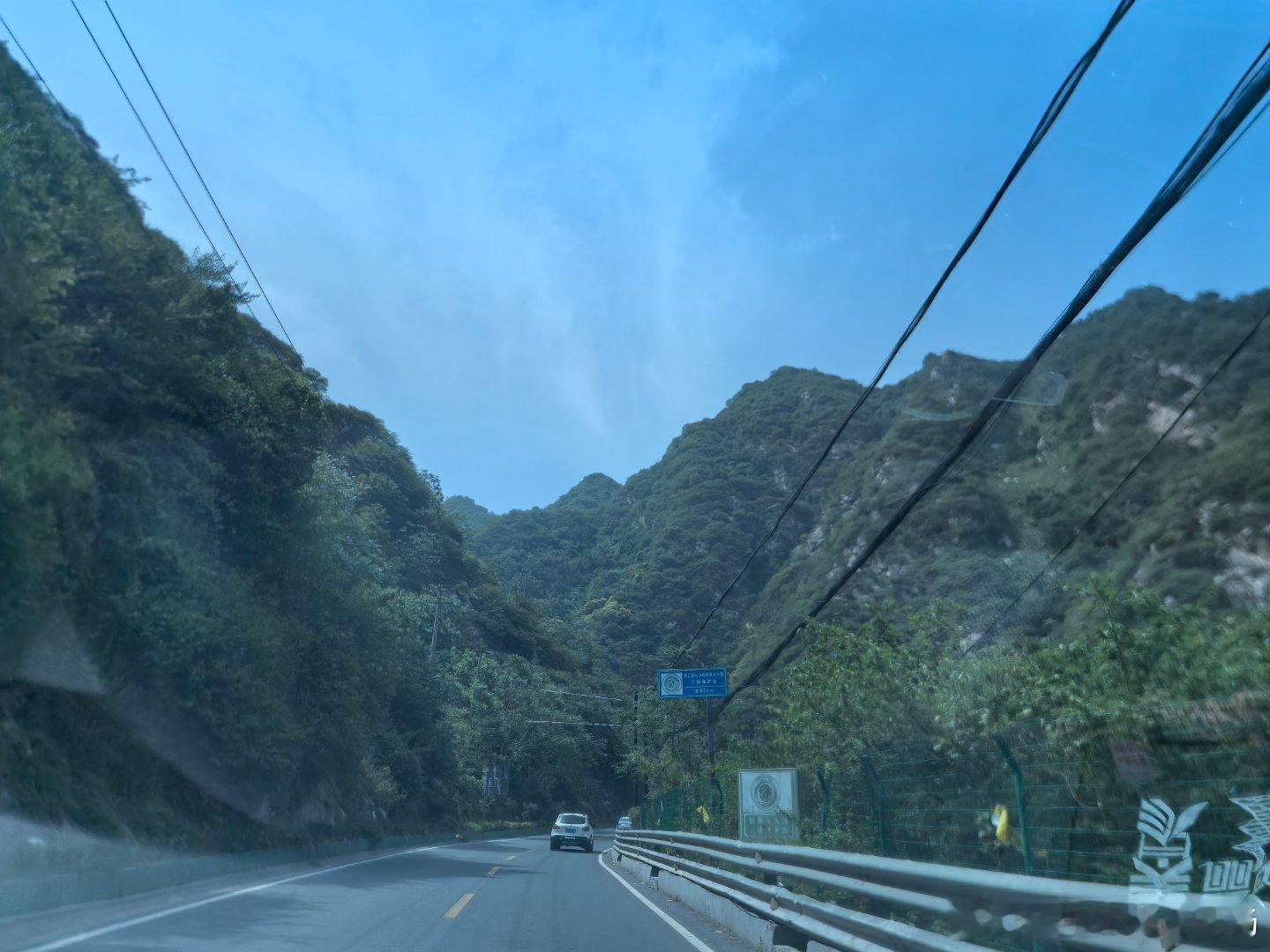 还是山里空气好是不是[太开心]二手车参谋老杨  ​​​