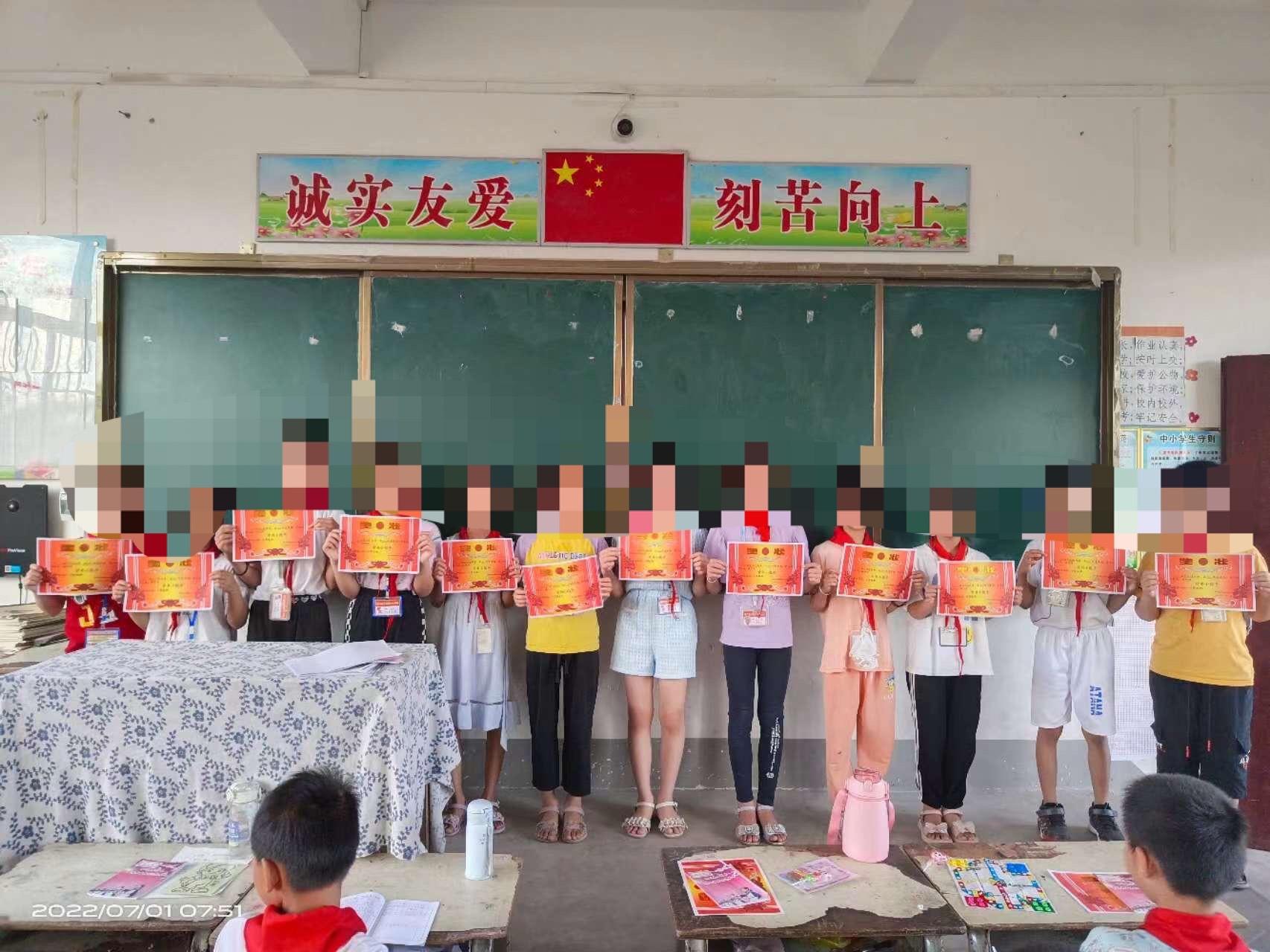 曾经那么优秀的你，去哪里了，变成这样像作了一场噩梦，你快点回来吧，外面...