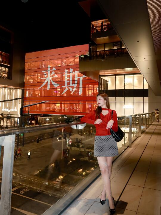 尊重一下30+姐姐的红灰搭配🔴🩶真的好“来斯”🤏🏻 25+姐姐...