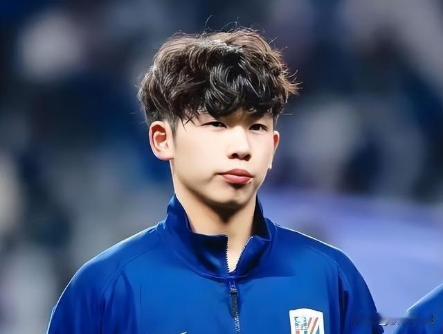 0球0助攻，这是刘诚宇7场比赛交出来的数据。
有一种感觉，他的踢球方式越来越像隔