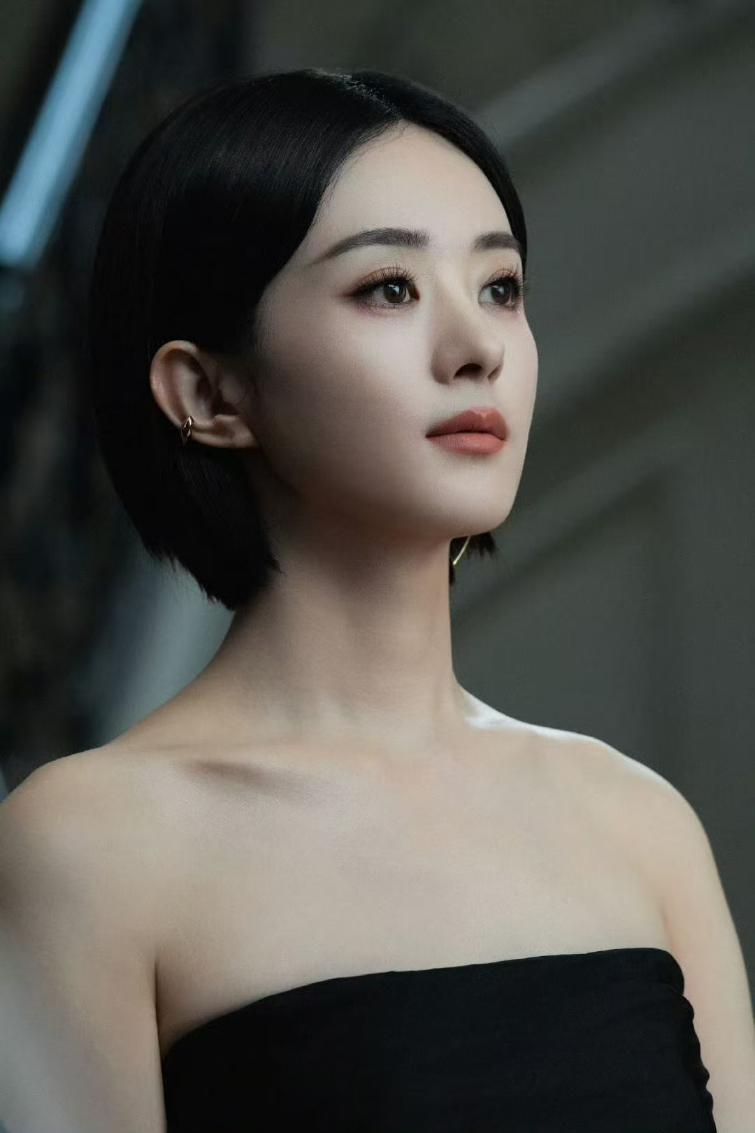 👏🏻  纪梵希美妆官宣全球彩妆代言人赵丽颖💄✨等了好久丽颖的物料终于出街了