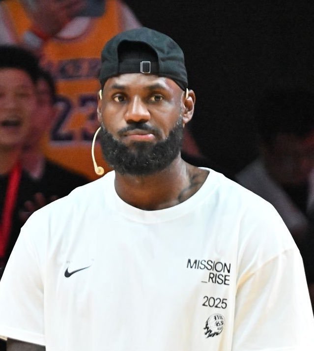 [允悲][允悲][允悲]文霍斯特：詹姆斯未来可能会离开NBA，去其他联盟打球。“