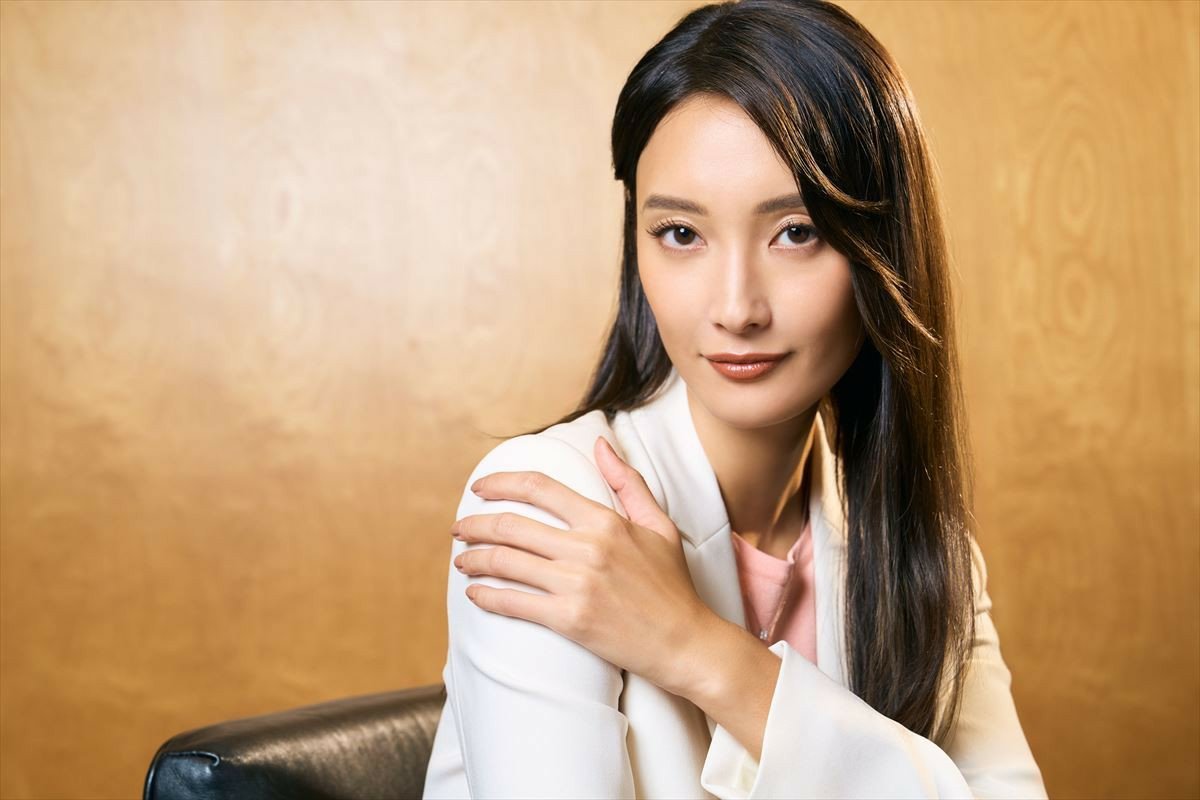 日娱新闻  菜菜绪  菜菜绪 日媒《クランクイン》采访美图 