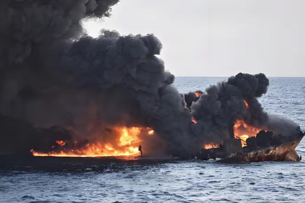 开战第9天，伊朗通报全球，美军航母被炸，特朗普向32国求助
3月8日，伊朗与美以