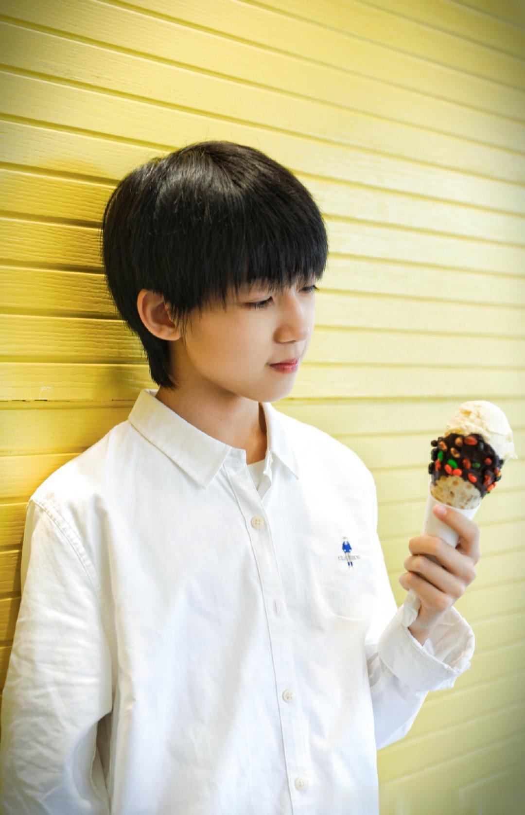 #杨博文YBW[超话]#ybw#杨博文 携梦扬帆博众闻# ybw#杨博文 王牌主