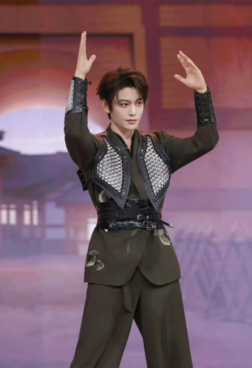 丁禹兮变脸这块儿你好星期六谁没被丁禹兮的变脸圈粉啊！前一秒还是霸气满满的模样，下