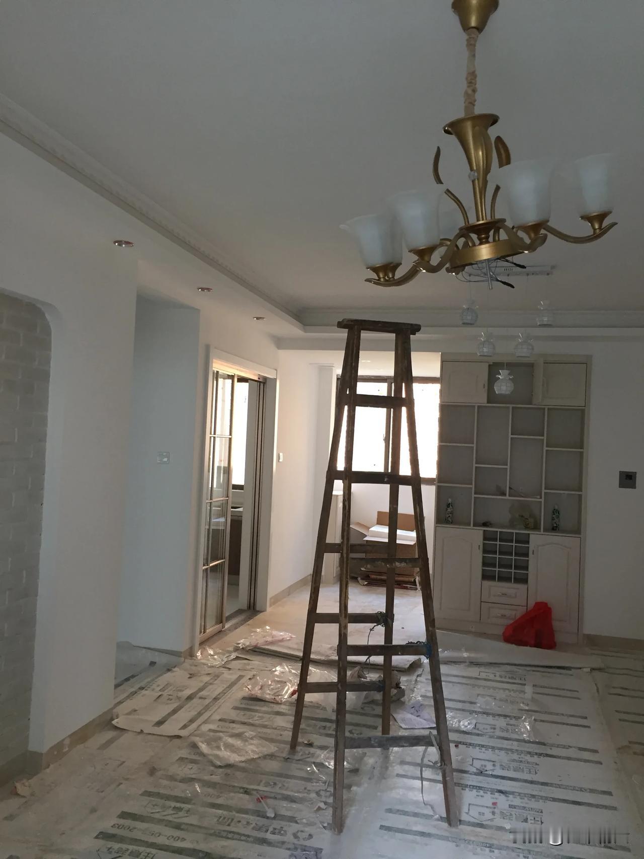 现在好的人图省事，省心买开发商的精装房，是的！是省事了但是未必能真的省心！别的地