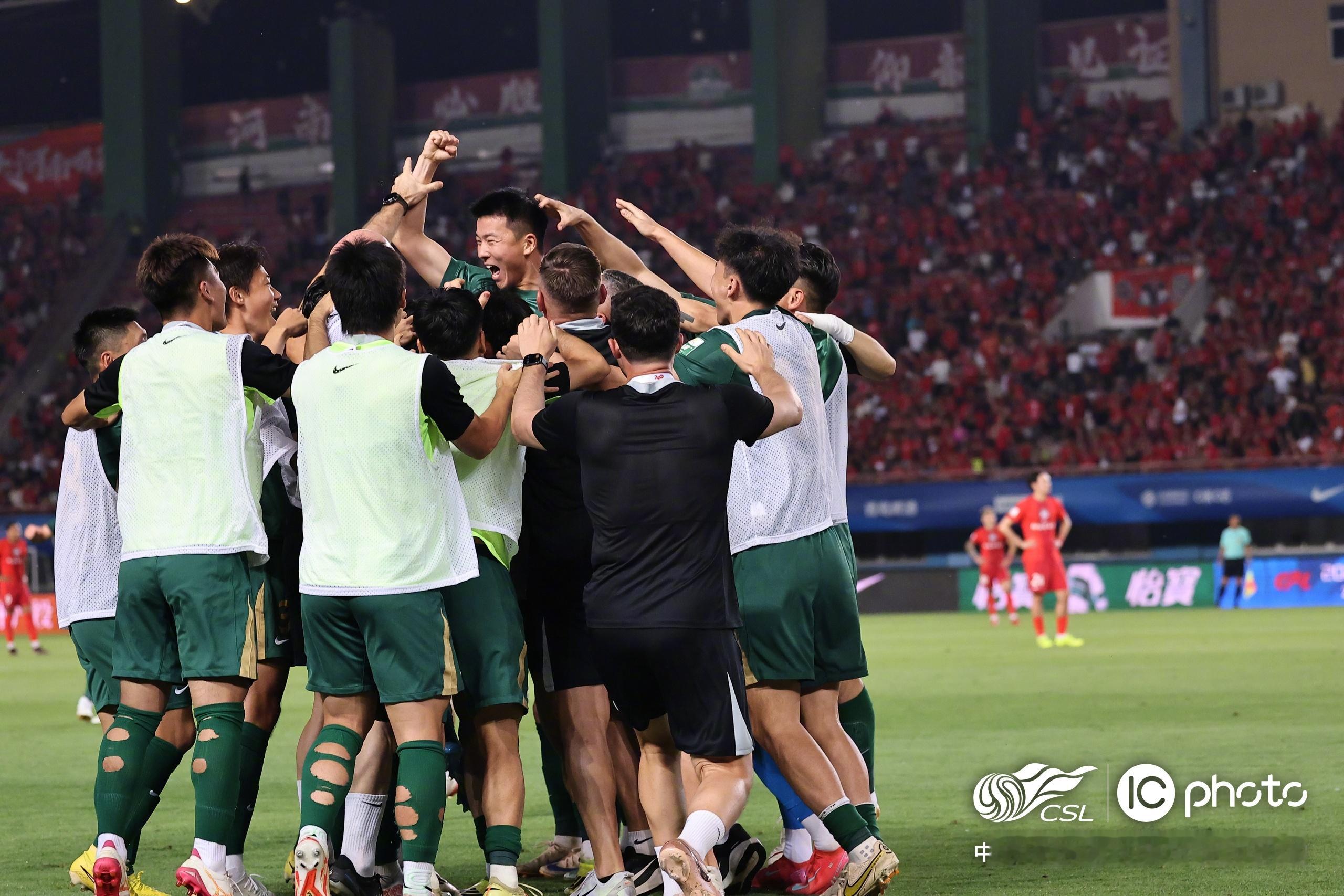 ⚽️ 中超战报：河南俱乐部彩陶坊 0-2 浙江俱乐部绿城　　今天晚上，2026怡