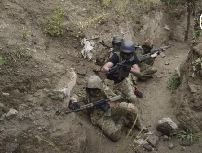 乌方承认失守了
12月23日，乌克兰武装部队指挥层终于承认谢韦尔斯克失守。乌军总