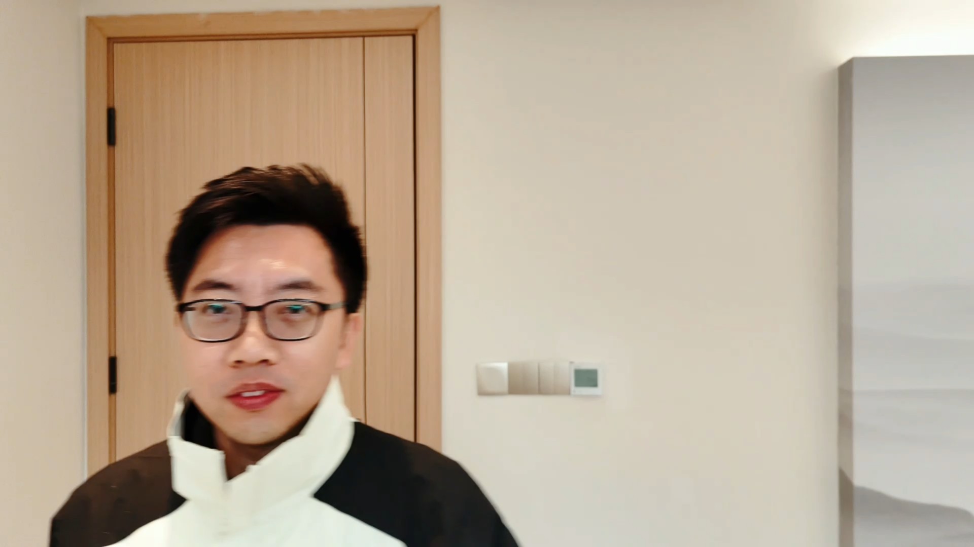 分享一张无人机拍的live图，以后自拍就靠它了，大家打几分呢？[doge] 