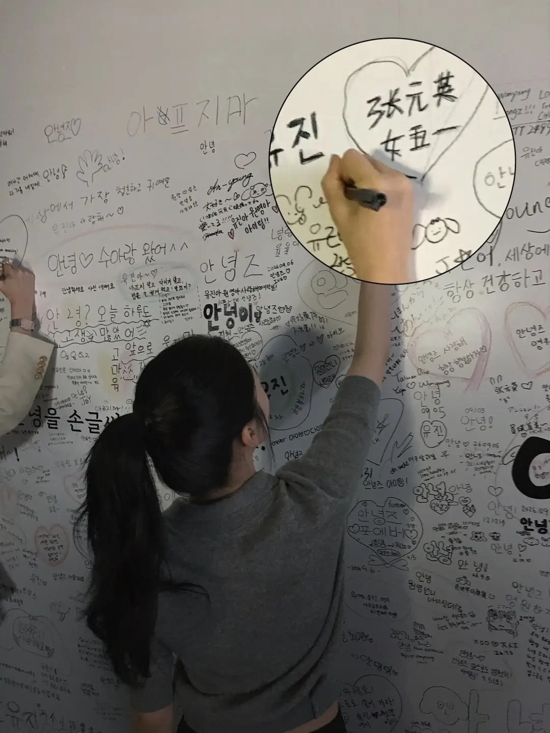 【】你的丹麦王子已上线……泡泡发这张图何意味[泪奔][泪奔] ​​​