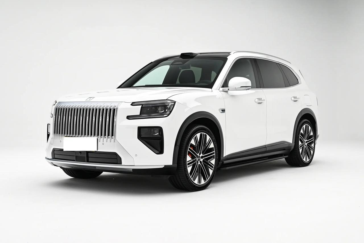 我觉得极氪8X这车适合那种预算够、又不想买台“老派豪华SUV”的人。你既想要新能