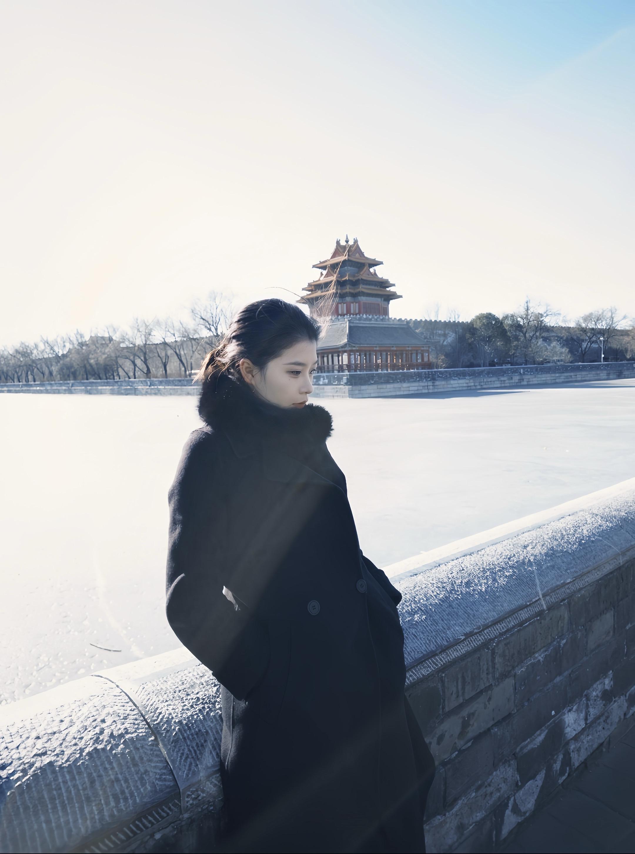 有人说 休恋逝水 如鲠在喉 我说海枯石烂 情比金真