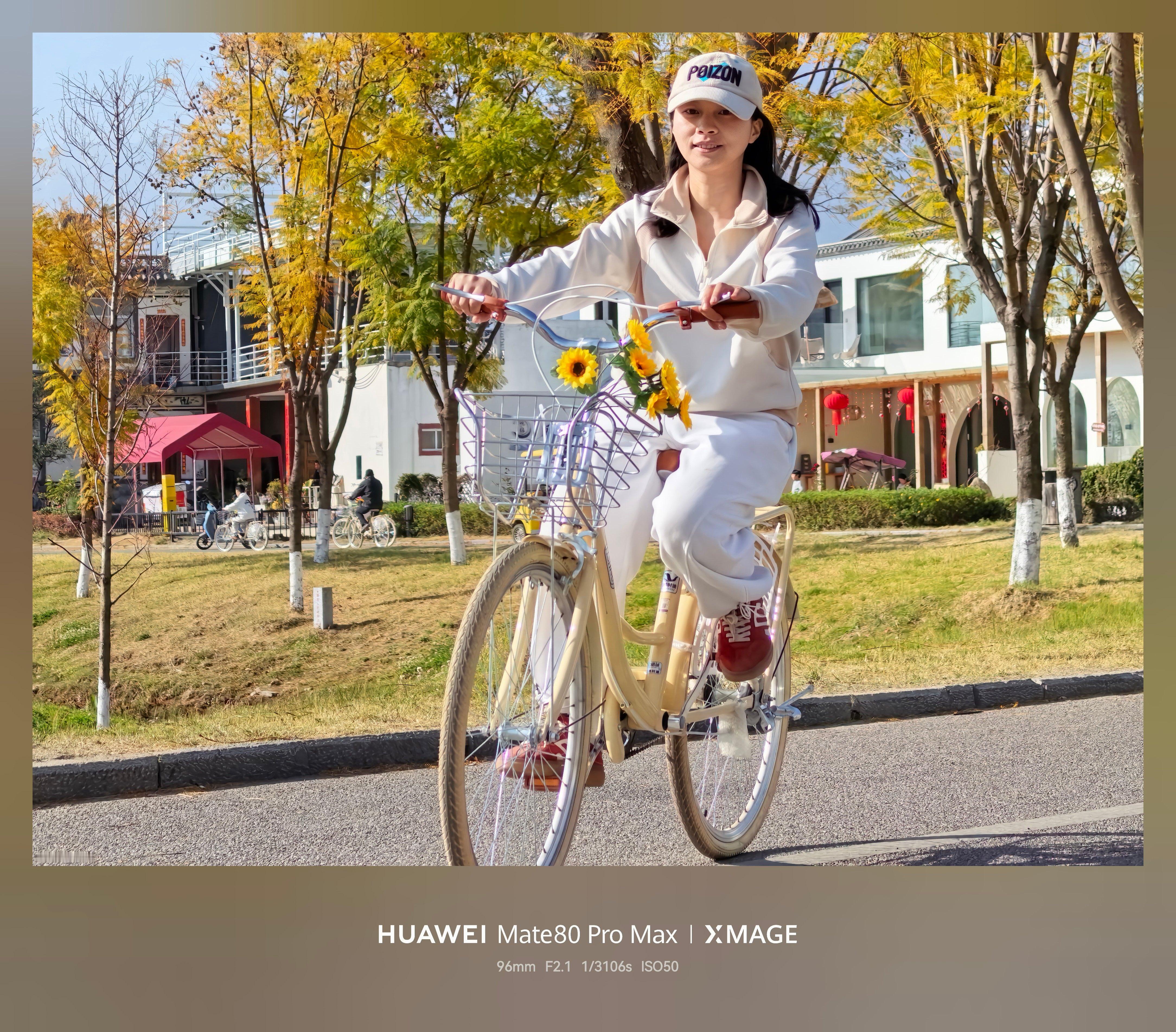 论拍照技术，我给李老师拍的（图二）、李老师给我拍的（图三）、？？？我的头呢？？？