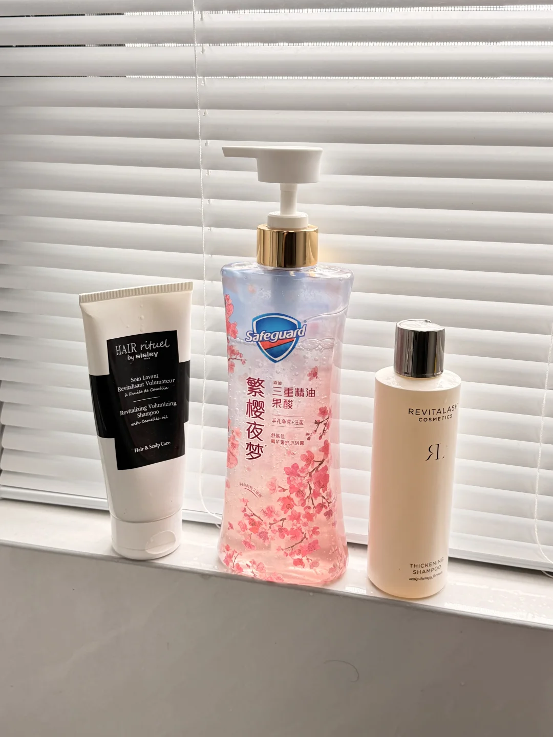 浴室里有春天樱花绽放的味道🌸