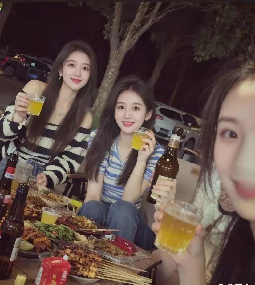 长得像哪个老板的小媳妇