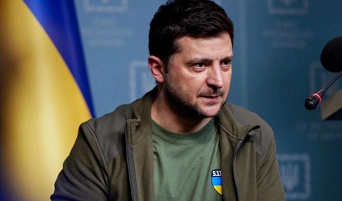 泽连斯基这是彻底急了，开始反客为主催谈判！嘴上说“俄白之外任意地点都能谈”，却死