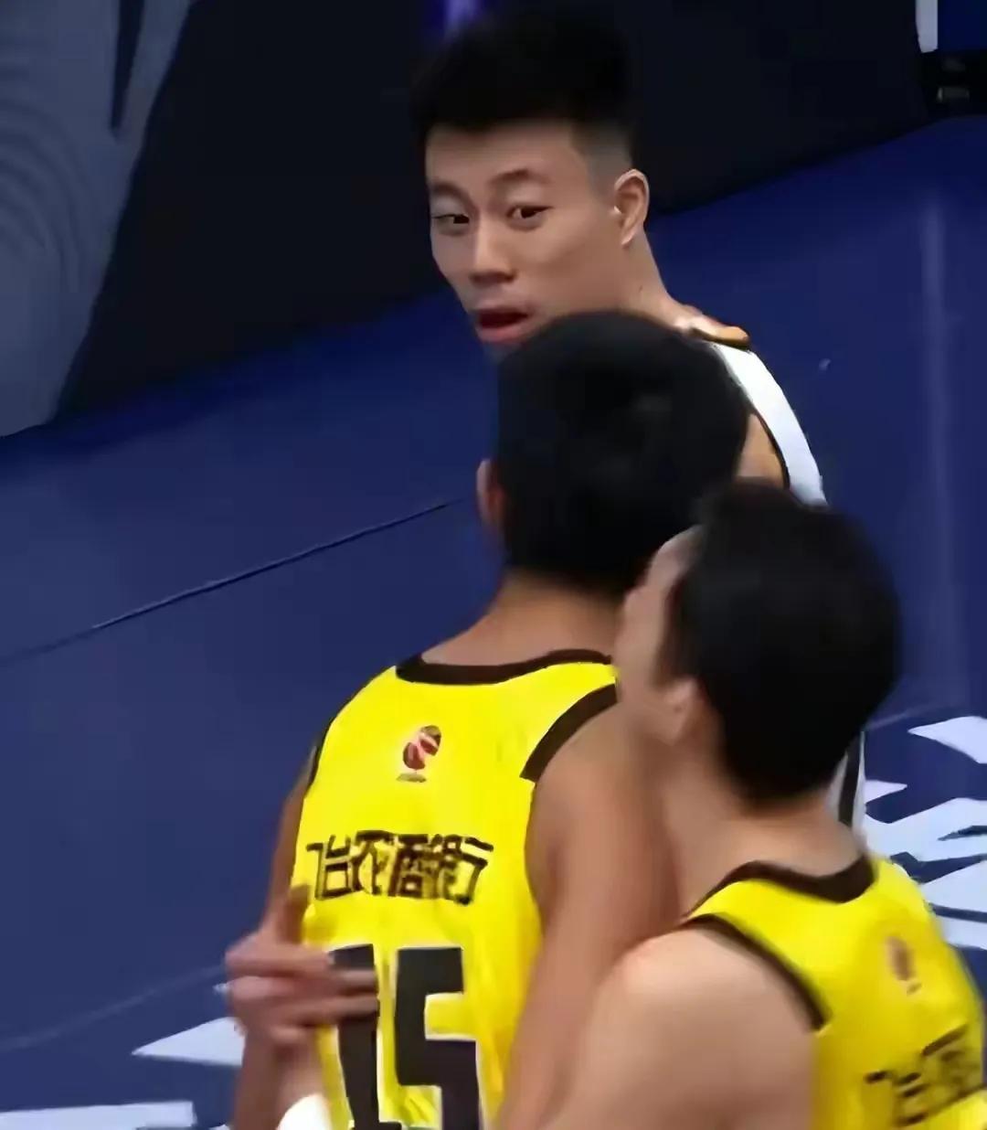 刘宝杰没说谎，辽宁球迷炒作“张镇麟被斩首”，拘留判三年是闹剧
刘宝杰揭露了辽宁球
