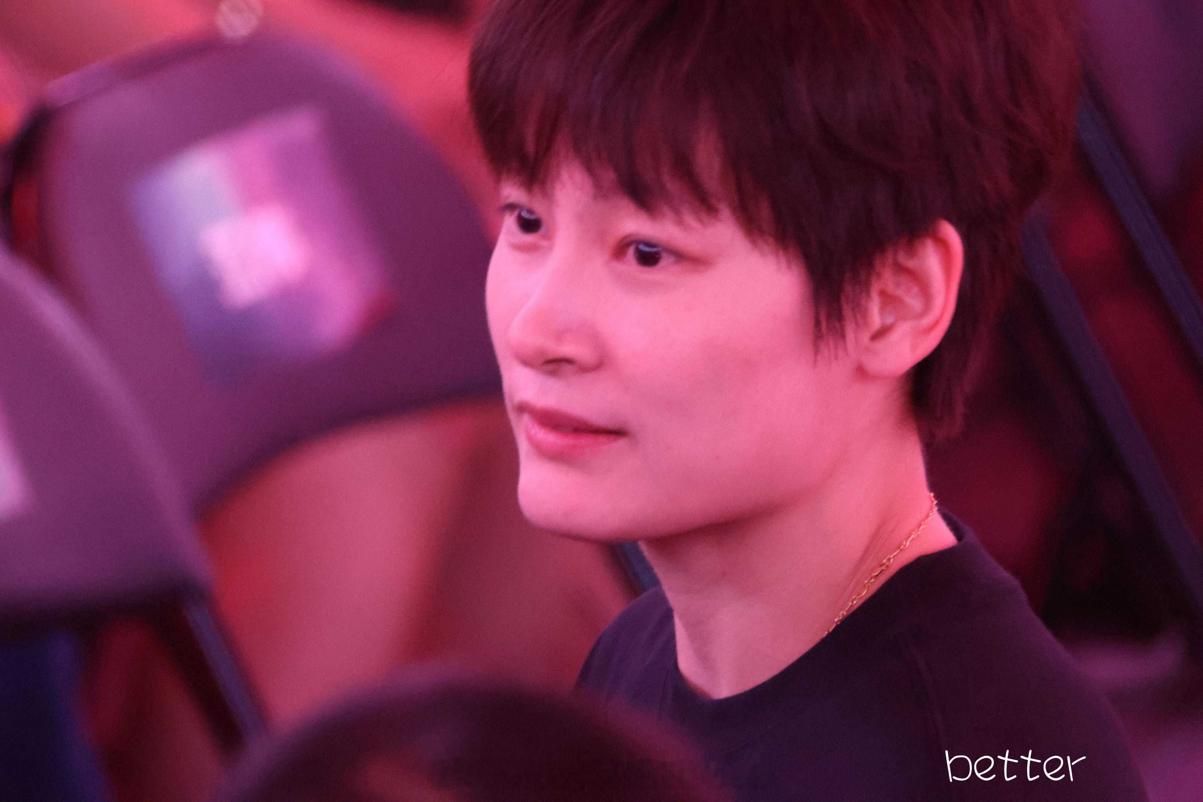 杨力维  一生只有一次耐高～🏀 