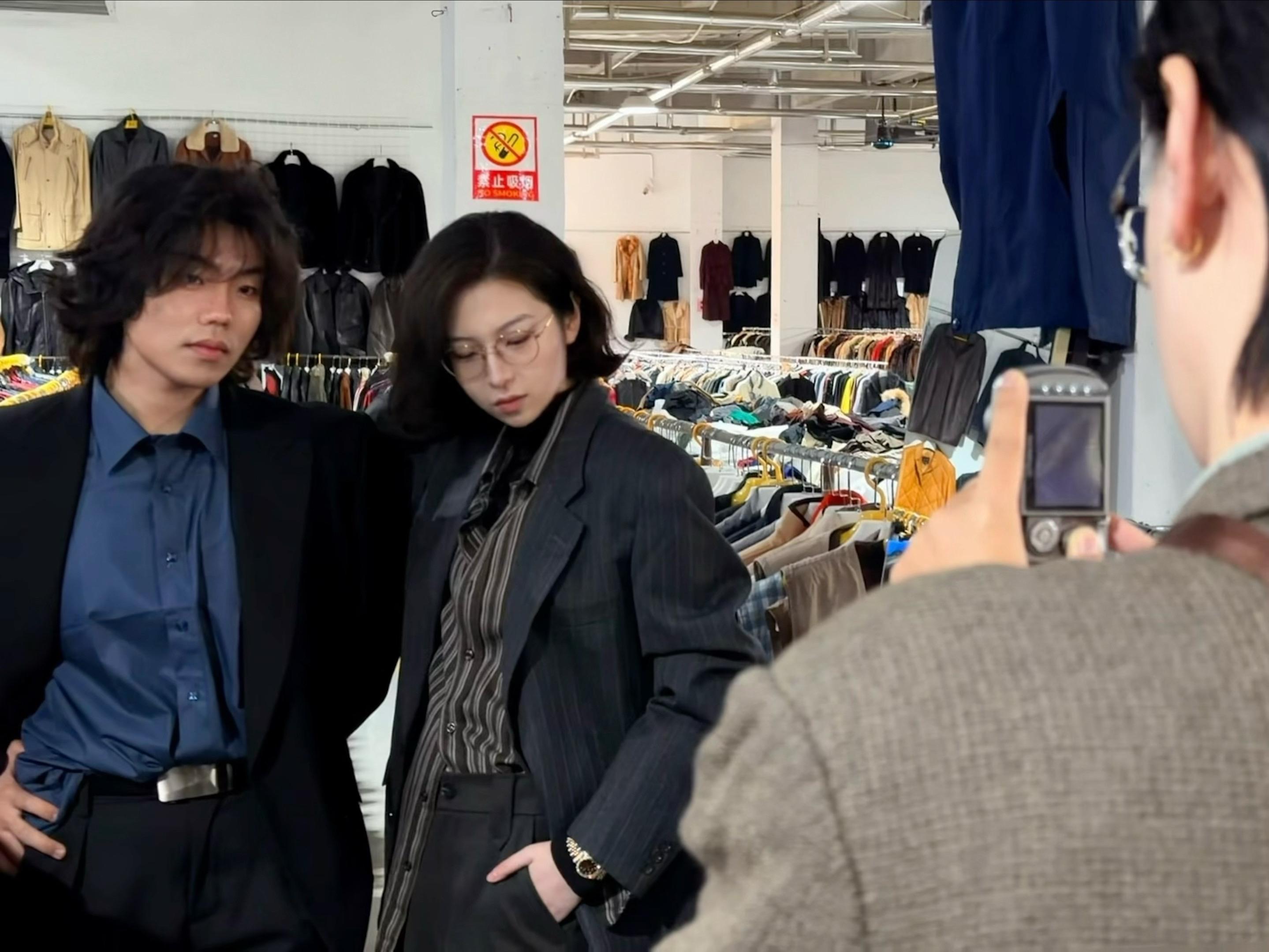 高管&打手 这种电人最狠了和朋友逛古着tv