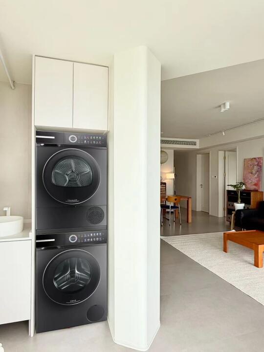 200W 135平江景房！清爽干净全靠它！