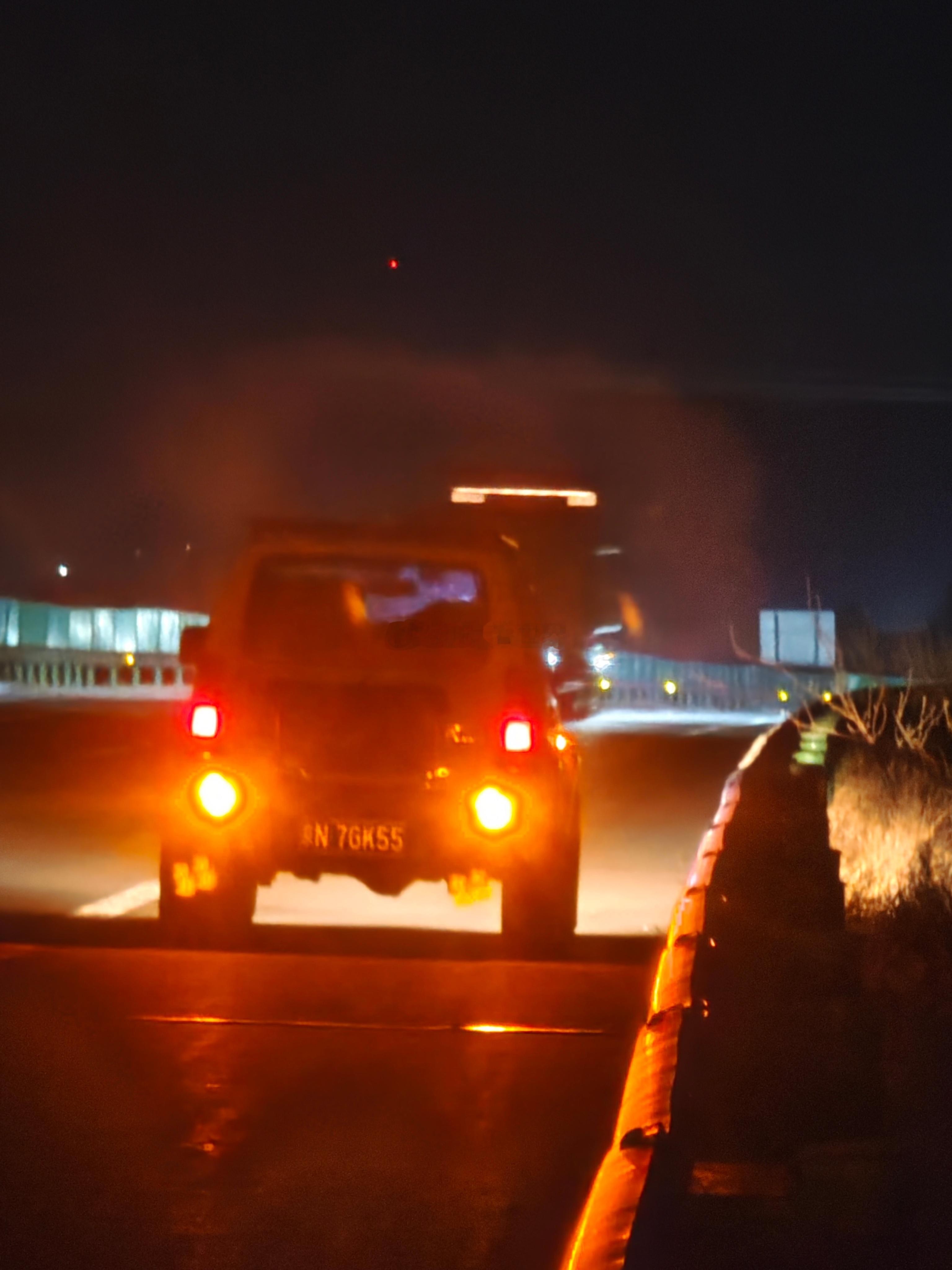 因为内耗确实解决不了问题啊，除了能多点儿增生和结节。今天过节第一天，出门车坏路上