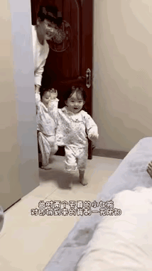 豆包又在逗我开心，说我老公现在的真实画像[捂脸]
 
工资拿着阿里 P6 的现金