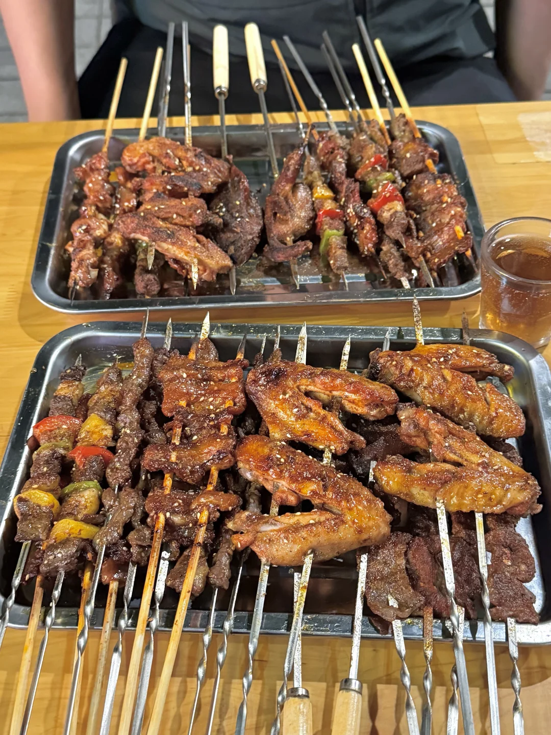 宁波火车站附近挖到一家平价又好吃的烧烤店。。。 每次来宁波，一下高铁我...