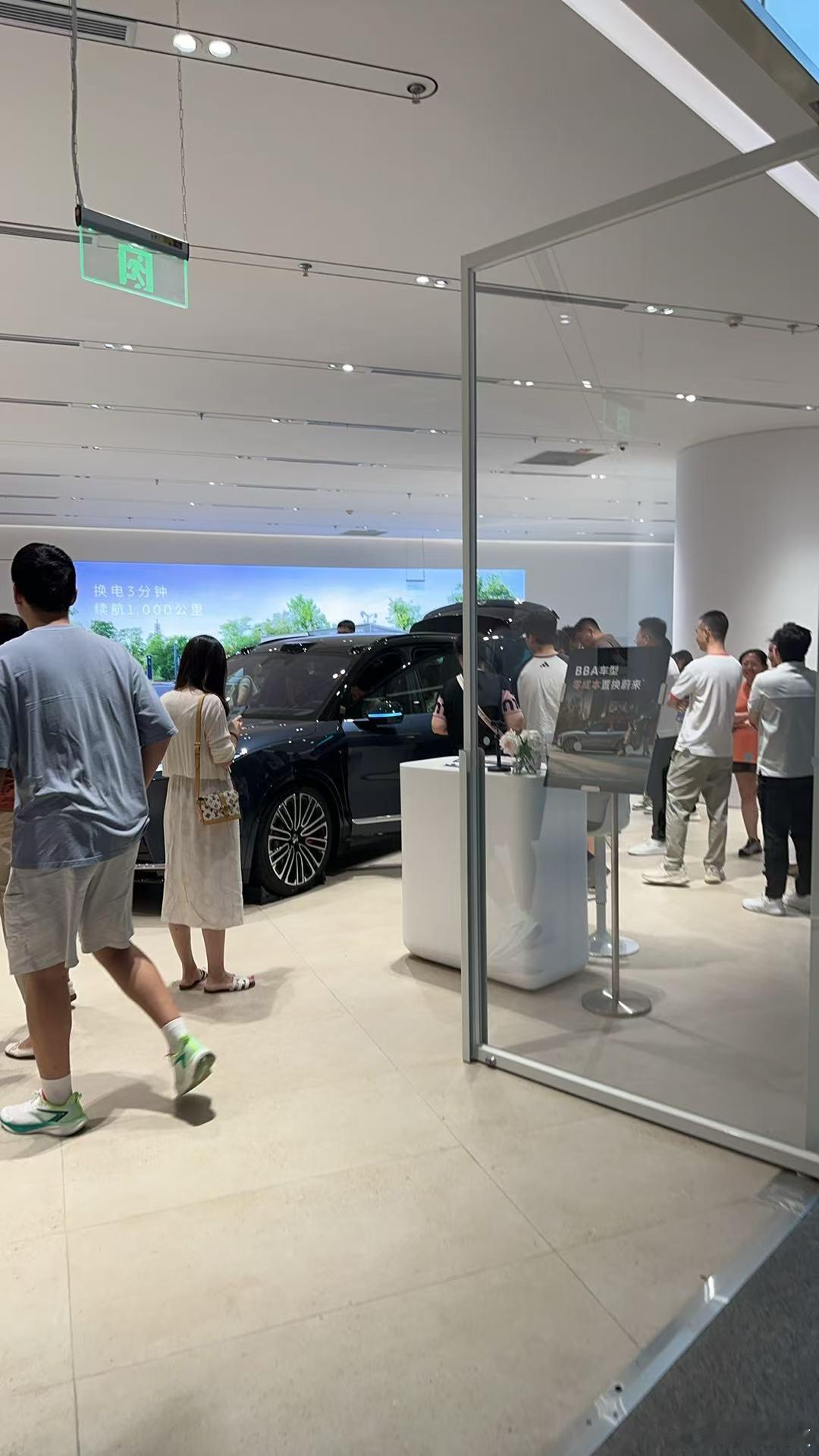 现在电车已经从冰箱彩电大沙发时代跨向智驾智能时代了，特别是高端车型，用户还是比较