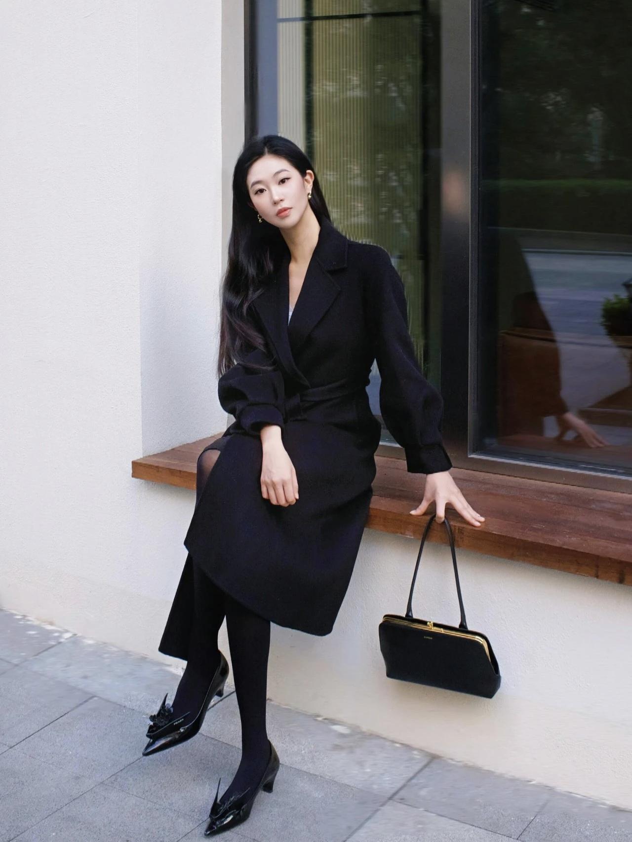 哇！厚黑袜配这双鞋，也太好看了吧！