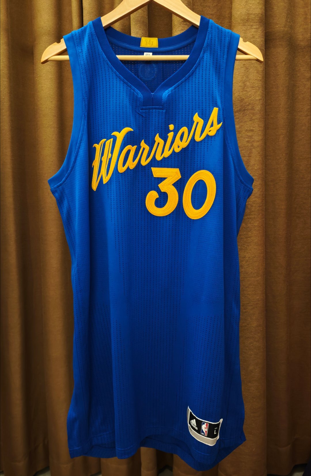 库里/ 2016年圣诞大战 / 阿迪R30单标 / 提花绣工艺金州勇士斯蒂芬库里