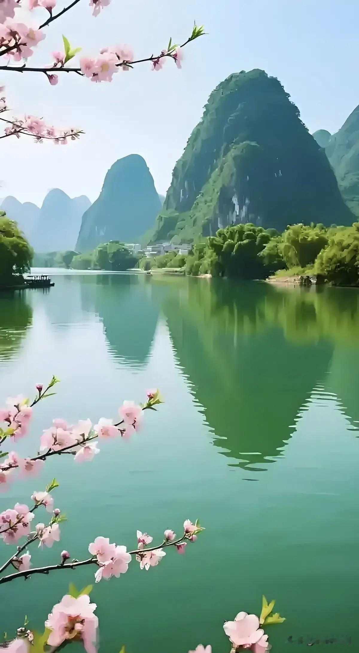 《七律•教师》
作者：转转看到


三尺讲台解惑忙，
一支粉笔赋华章。
悉心教导