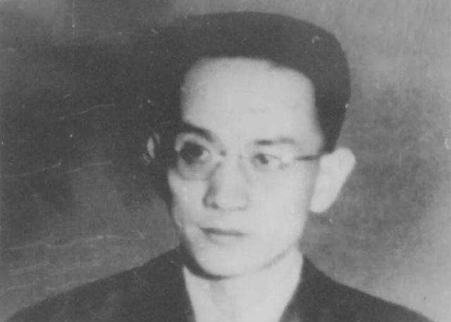 中统与军统明争暗斗愈演愈烈，陈立夫主动出面调解，戴笠却称此举触犯校长最大忌讳！
