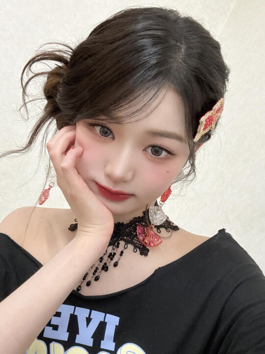 年下女友发来的报备照片大家看看有问题吗