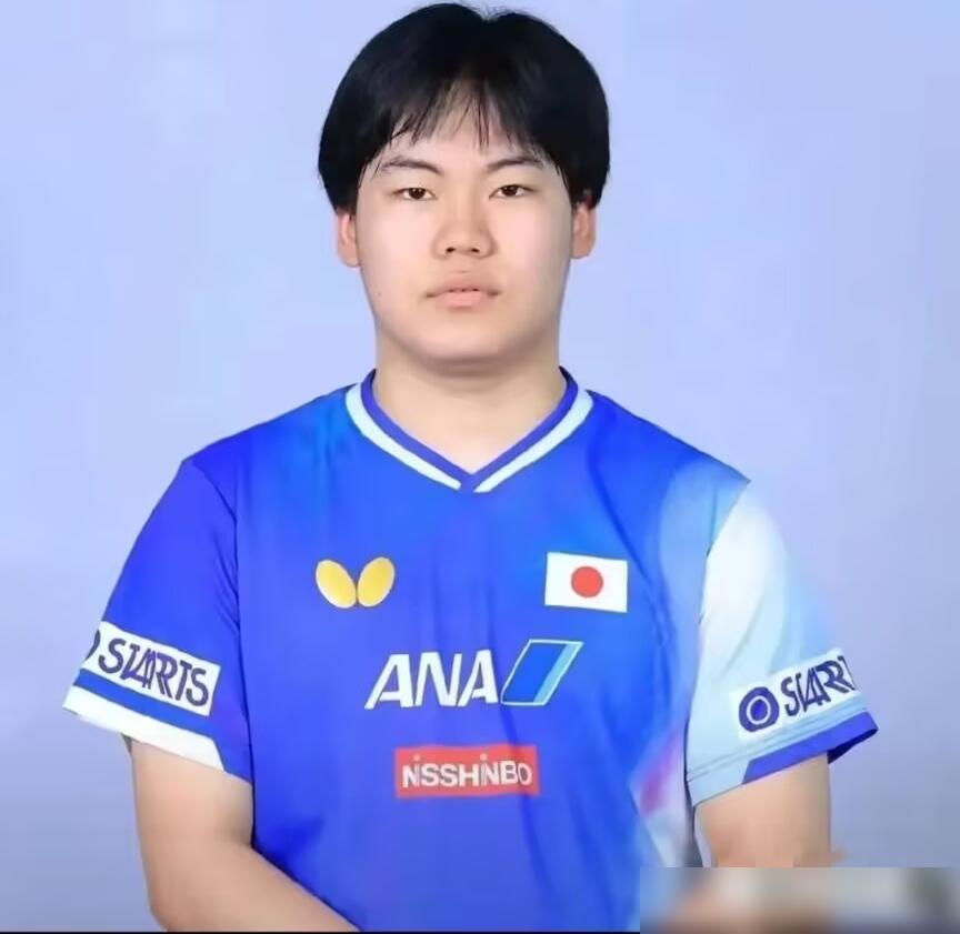 别再吹什么日本天才少年了。我告诉你，松岛辉空这尊被流量焊死的偶像，出厂时就自带裂
