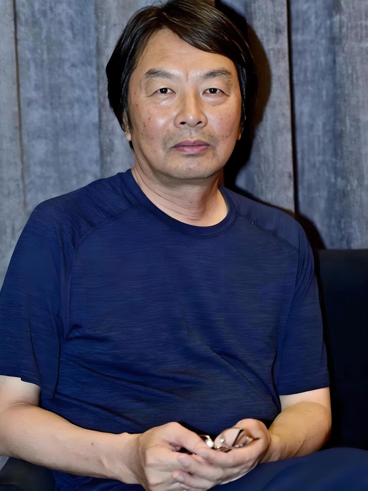 刘震云谈退休，跳出物质与子女依赖的固有认知，认为退休是回归自我的新起点，晚年幸福