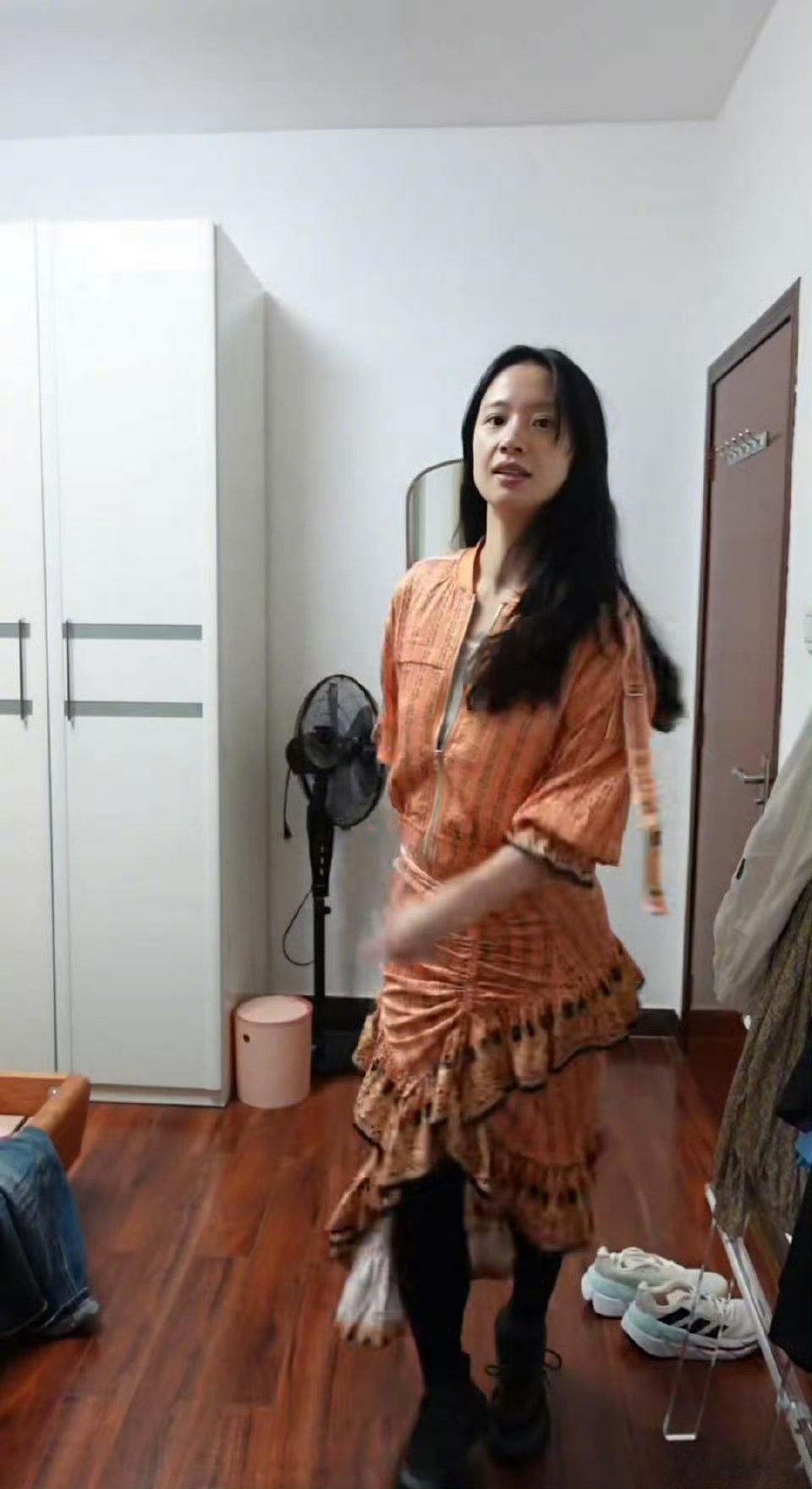 #李梦穿搭##李梦[超话]#哈哈哈李梦的穿搭真的是认真的吗？没想到长公主戏外是这