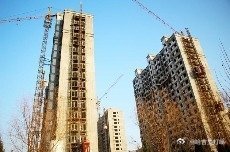 凤凰新闻【北京174个项目、376栋楼！改造名单公布】老旧小区改造一直是大家关心