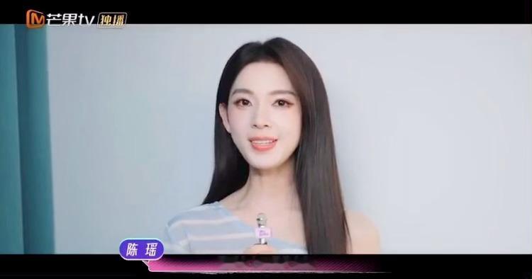 瑶台月下[超话] ｜瑶台月下 浪系美帝 娜就聊姐姐的宣传片的两个人“姐姐首先跟年