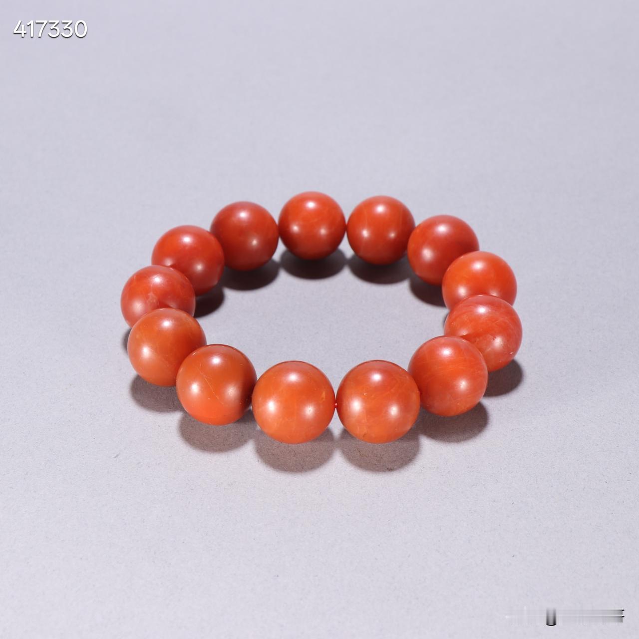 旧藏 南红手串
规格∶珠径1.7cm