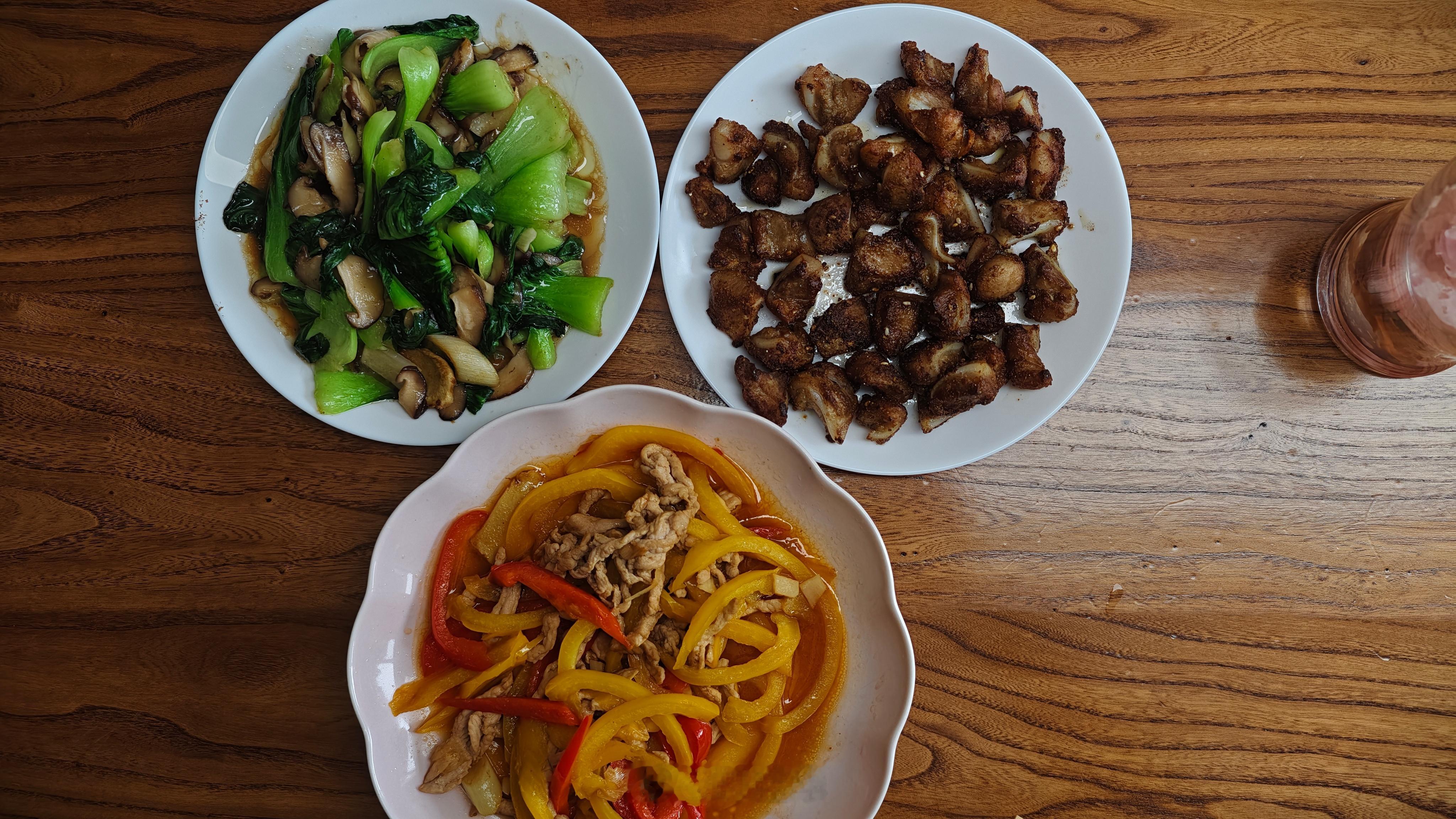 今日午餐。给我香一跟头。 