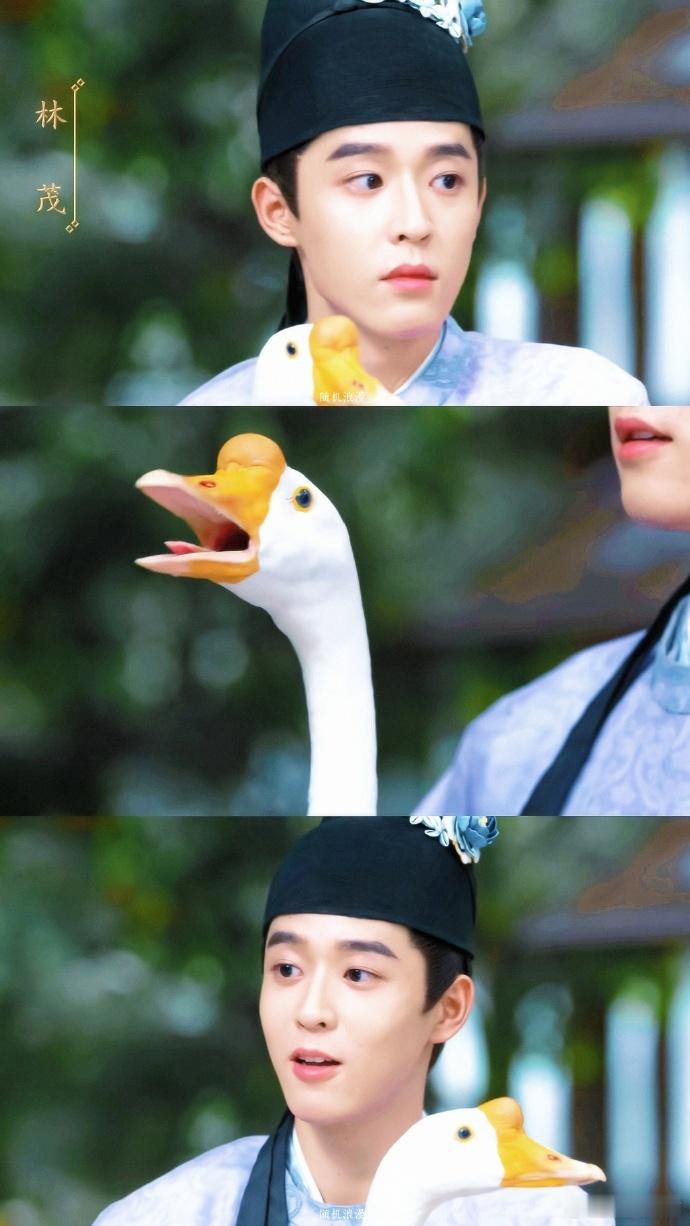 #吴宇恒勇闯舅舅赛道# 吴宇恒真是让人惊喜，竟水灵灵地闯入舅舅赛道。在《锦绣安宁